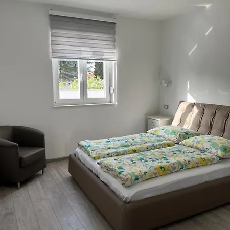 Homestay Silvia - *