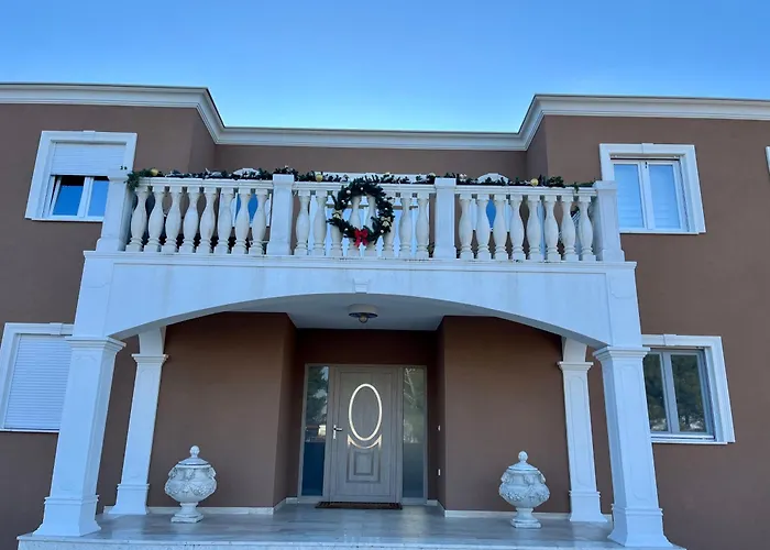 Silvia - Ostanak kod kuće *